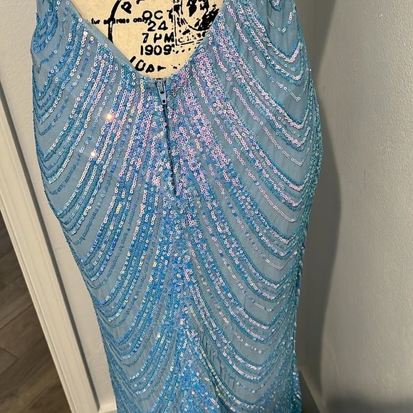 Gorgeous 👗!FINALLY OFFER! - Picture 6 of 7